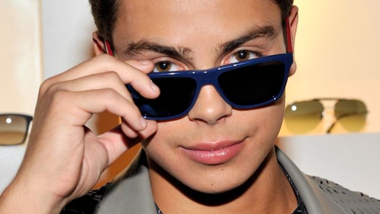 All Access - Secrets from the Set of 'The Fosters' with Jake T. Austin