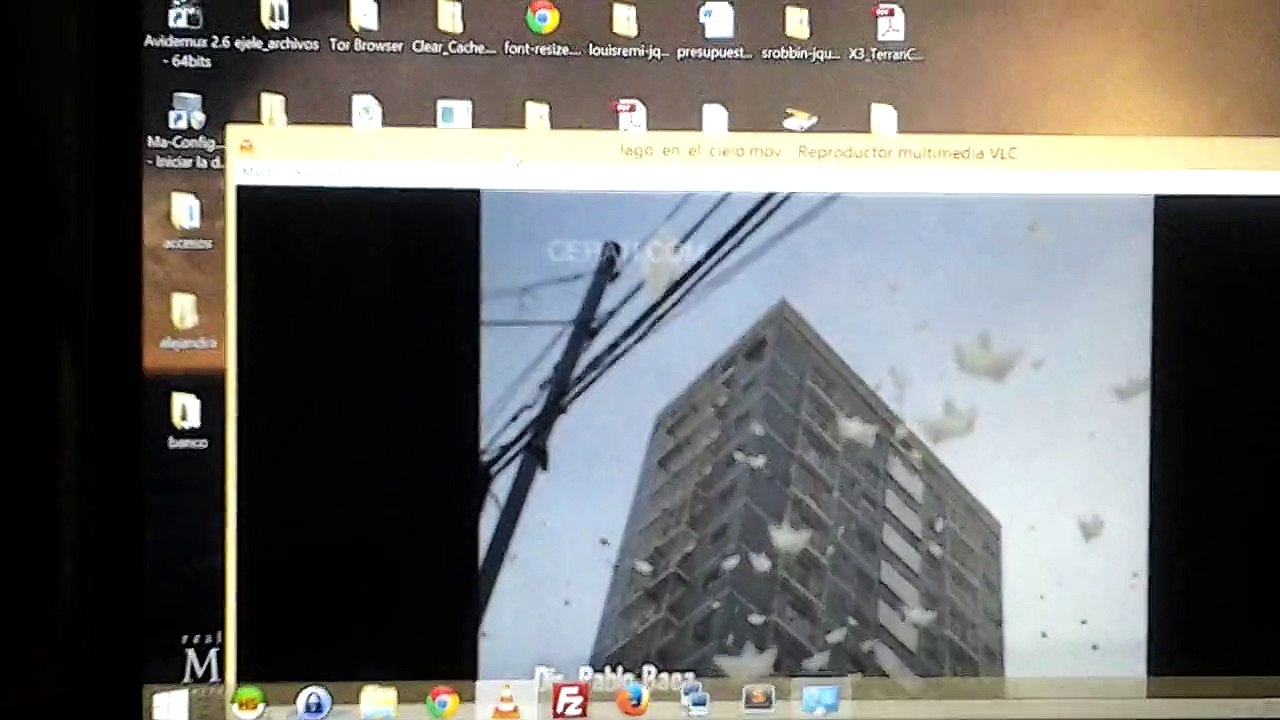 Tres monitores , Pantalla integrada hdmi escritorio extendido television+ monitor vga