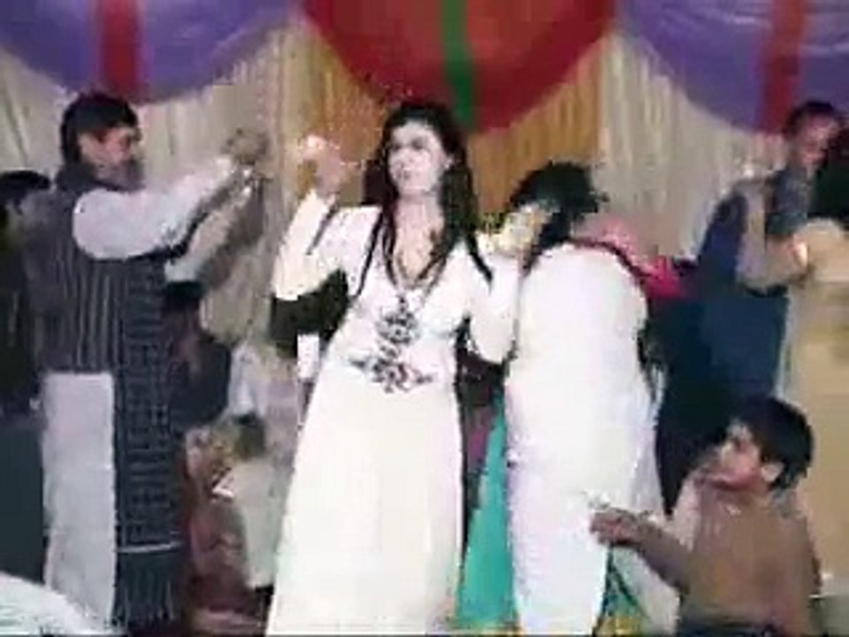 Pakistani Mujra dancers