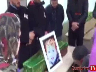 Ateş bebek gözyaşlarıyla toprağa verildi