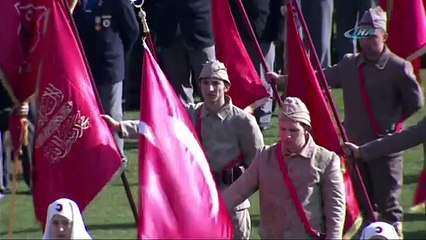 Türkiye zaferini kutladı şehitlerini andı