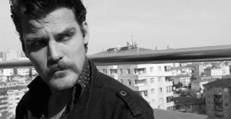 29 Yaşındaki Manken Cеm Özdilеk İntihar Etti