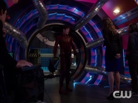 The Flash 1x16 Promo -Rogue Time 2015
