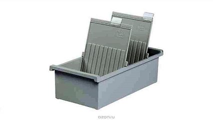 Картотека открытая вертикальная для документов формата А5 светло-серого цвета.