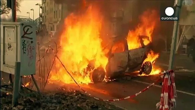 Inauguration du siège de la BCE : manifestation calme mais aussi violents heurts à Francfort