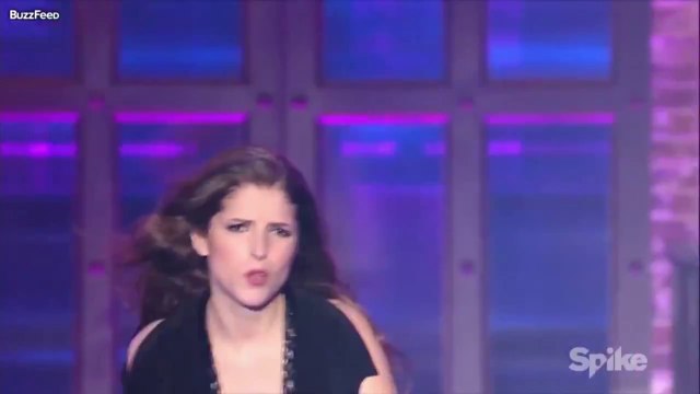 Anna Kendrick & Jennifer Lopez Lip Battle 2015
