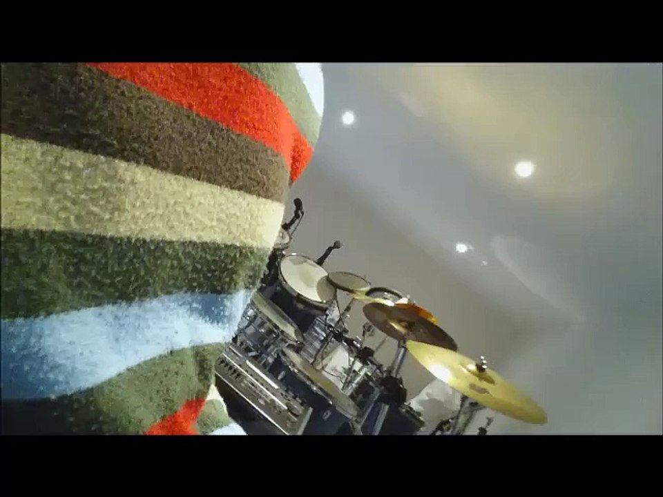 Reggae Sly and Robbie + Gregory Isaacs - Chiang Kai-shek Live - drum part roland spd-s