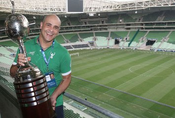 São Marcos vira guia e se diverte em tour pelo Allianz Parque