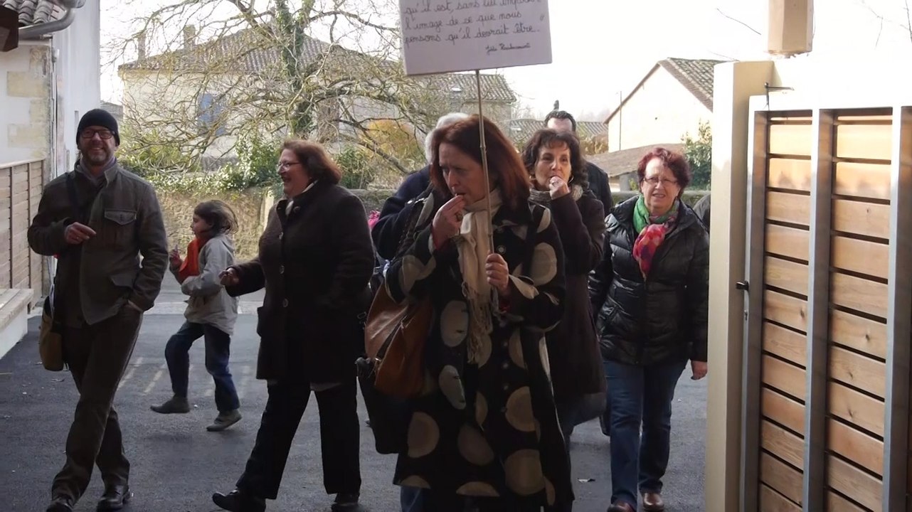 les "Débloc notes" en intervention vocale d' inauguration d'école