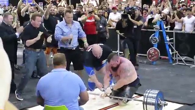 Ce mec soulève des Poids de 462kgs