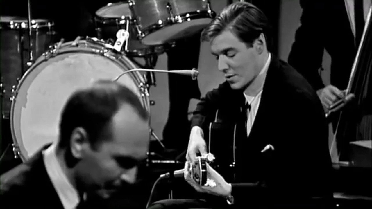 Tom Jobim feat. João Donato – One Note Samba /  Desafinado (1964, HD)