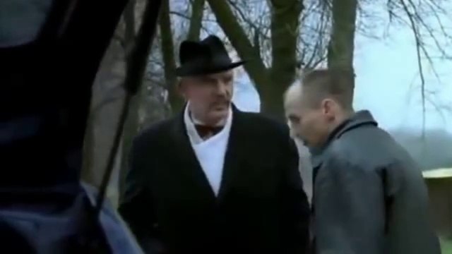 Janusz korwin-Mikke i Paweł Kukiz w filmie Wtorek (2001r.)