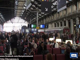 Dunya news- Traveling chocolate exhibition in vintage train car sweetens Paris stations