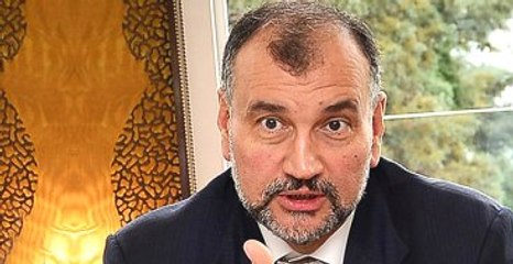 Türkiye'nin En Zengin Patronu İki Kelimeye Yasak Getirdi