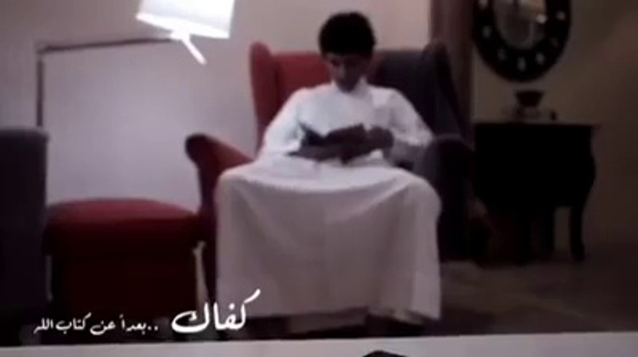 وقال‬