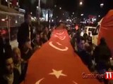 Çanakkale, 1915 metrelik bayrakla yürüdü:  'Mustafa Kemal'in askerleriyiz'