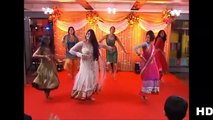 Wedding Hall Girls Dance On Song - Takia Karun
