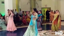 Delhi Wedding Mehndi Night Dance On Song - Radhaa