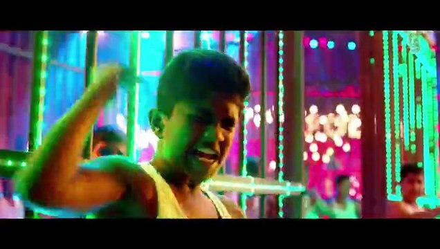 Exclusive- Aata Majhi Satakli - Singham Returns - Ajay Devgan - Kareena Kapoor - Yo Yo Honey Singh