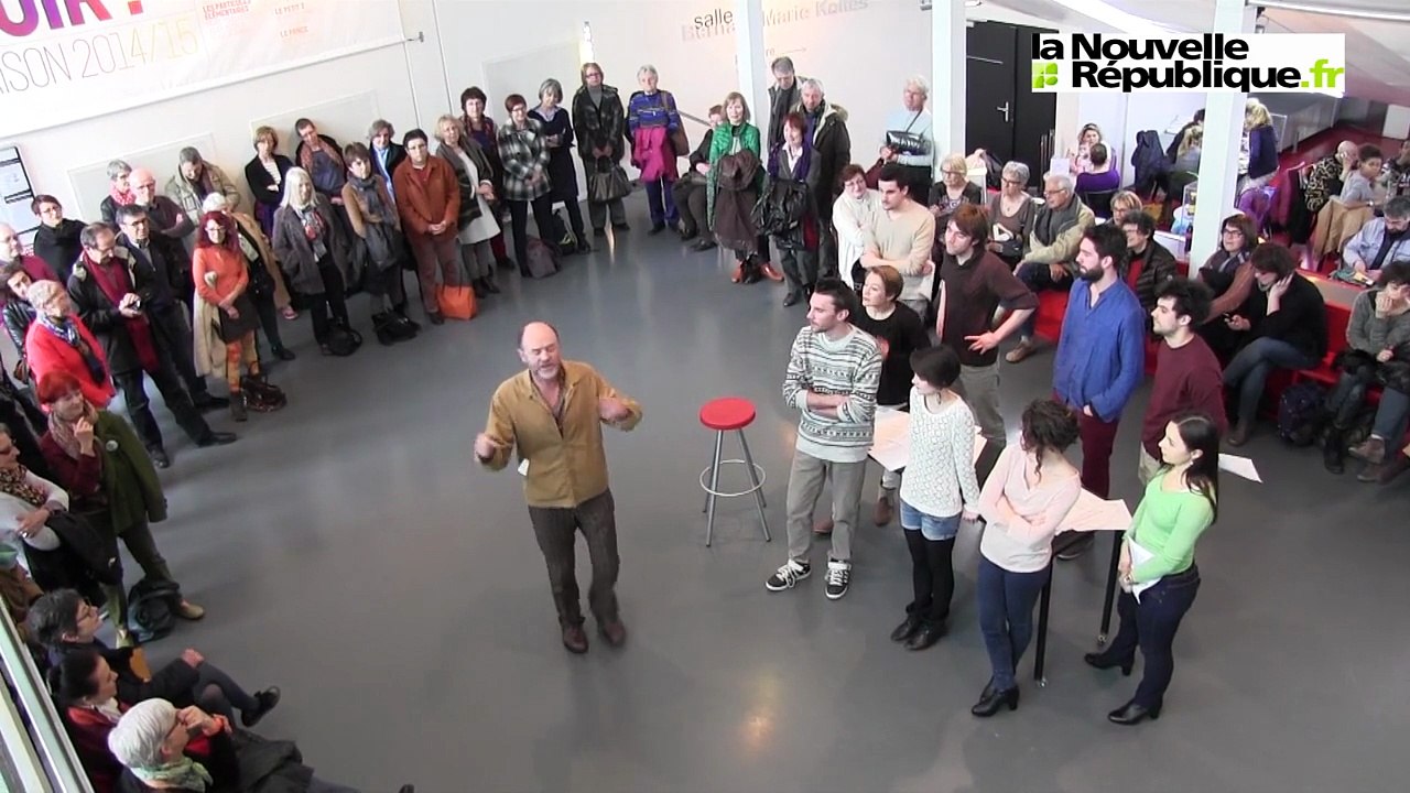 VIDEO. Tours : la performance de Jacques Bonnaffé pour le Printemps des Poètes