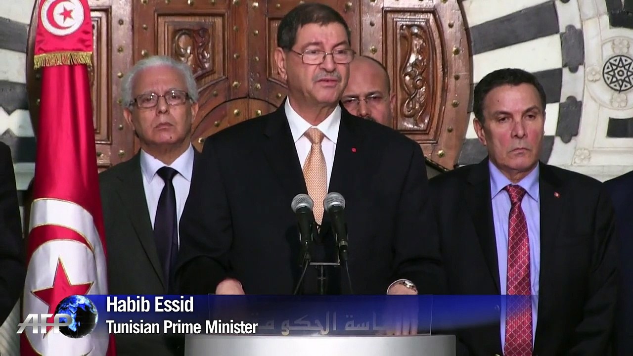 Tunisia hunts possible accomplices in museum attack