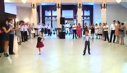 Cute Baby Couple Dance - Best ever