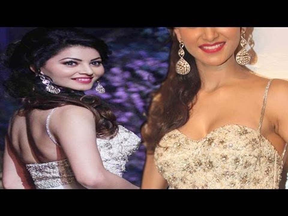 Beautiful Babe Urvashi Rautela Juicy Boo Visible