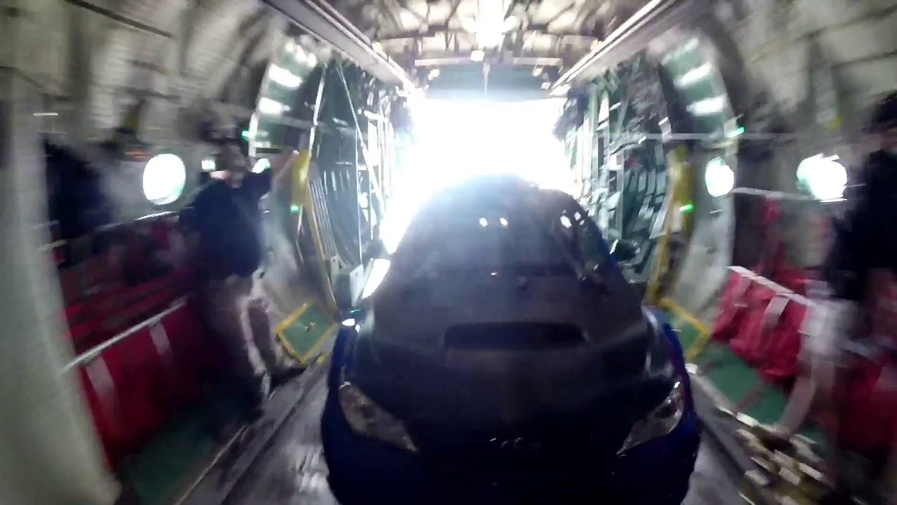 Fast and Furious 7 Behind the Scenes : parachutage de voiture juste dingue!