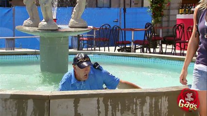 Jerk Cop Photobombs Tourists Picture