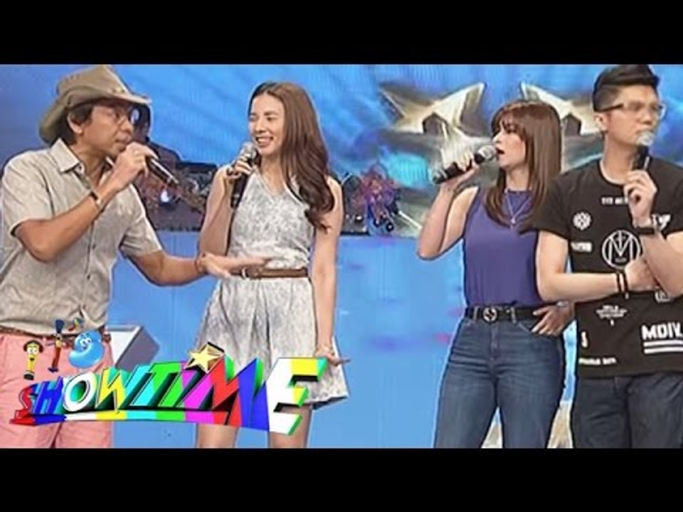 Kuya Kim goes back on It's Showtime