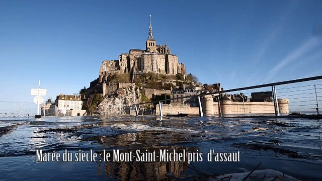 Marée du siècle : les touristes affluent au Mont-Saint-Michel