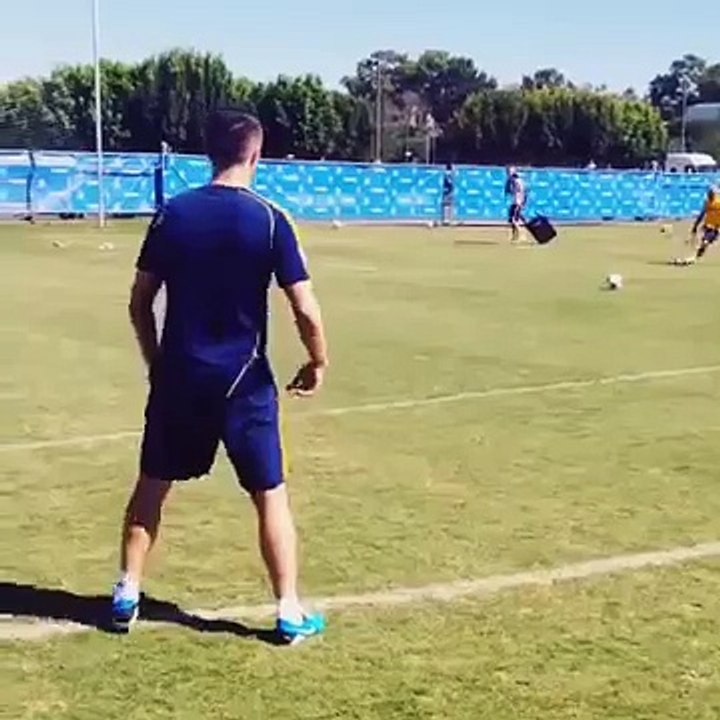 روبي كين يستعرض مهاراته