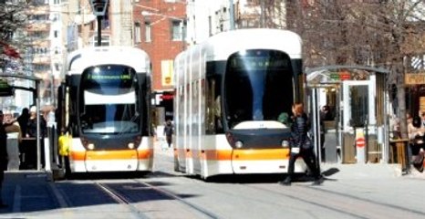 Tramvay Kazası Saniye Saniye Kamerada