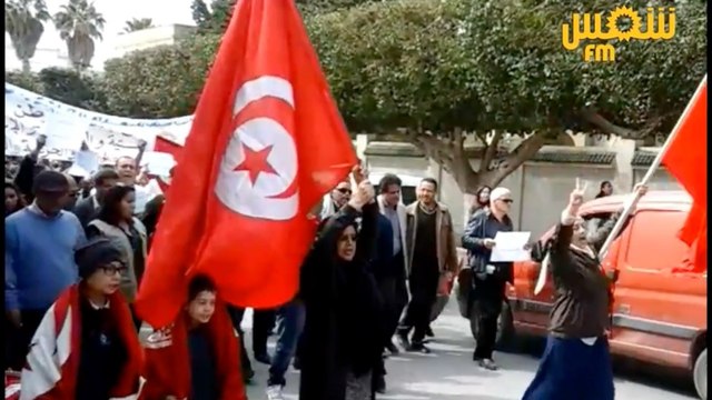 Tunisians rally against terrorism after museum attack