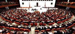 AK Parti'den Milletvekili Seçilme Yaşını Değiştirecek Sürpriz Hamle