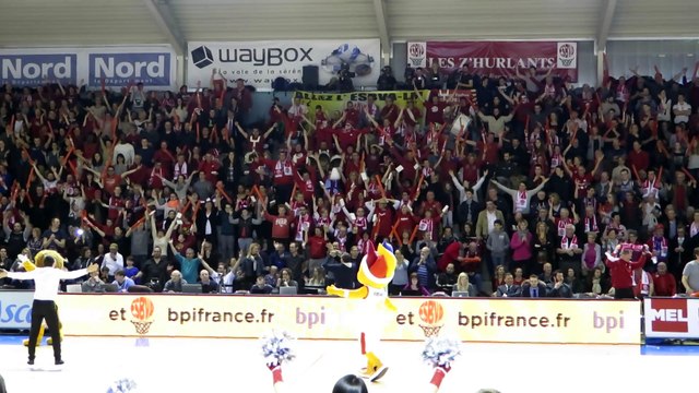 Basket - Eurocoupe : le clapping d'avant match pour les joueuses de l'ESBVA lors de la finale aller face aux Belges du LM Braine