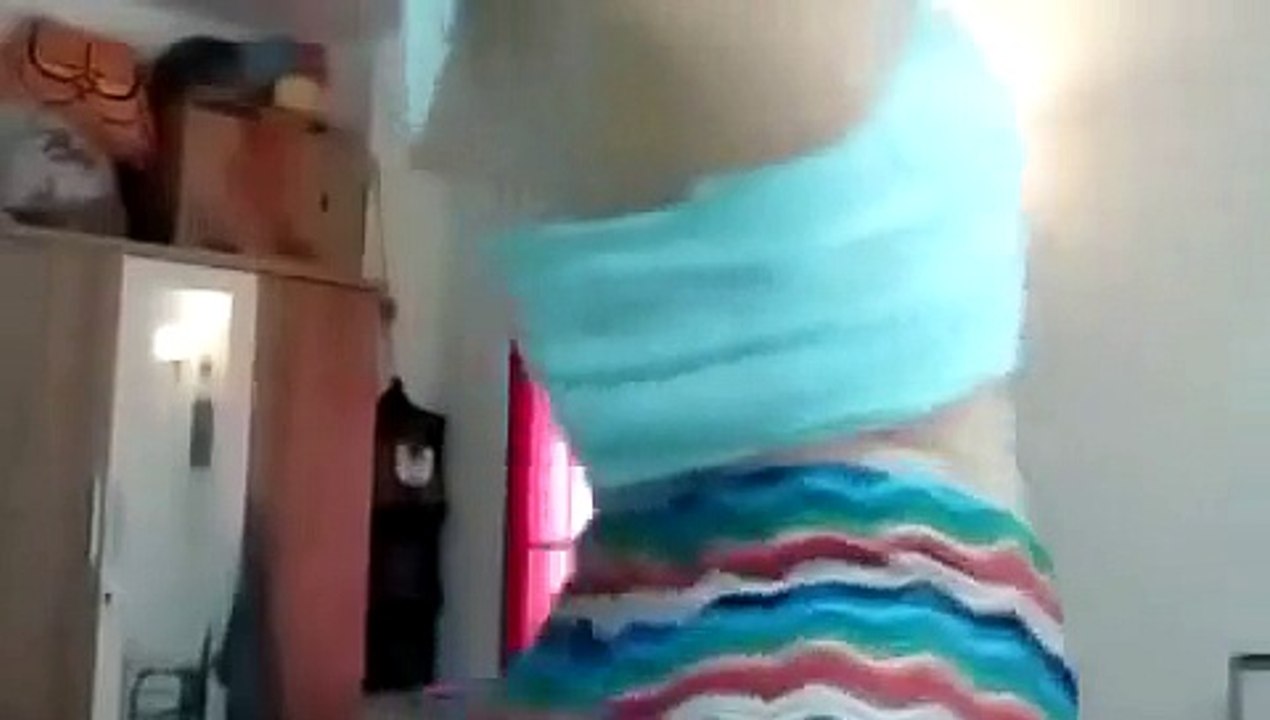 Beautiful Thai Girl Sexy Dance - Mini 3-