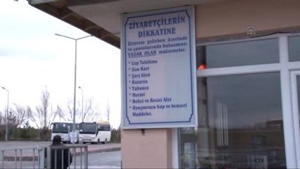 Cezaevinde Ziyaretine Gelen Eşini Öldürdü