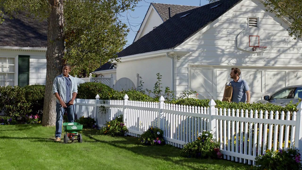 Lowe's Commercial 2015: Folding a Fitted Sheet