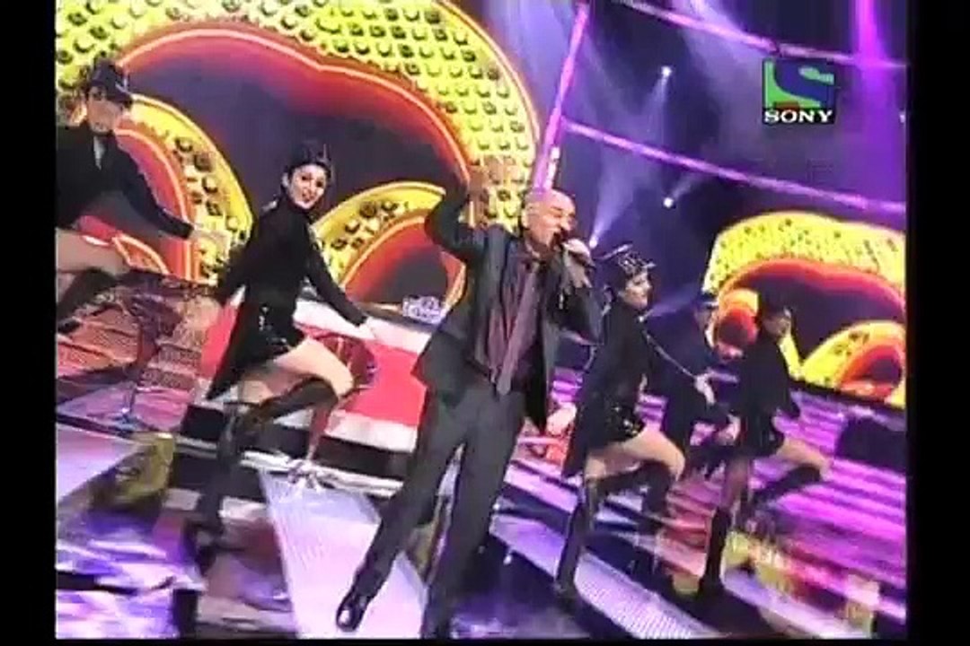 X Factor India - Kartar Singh performs youthfully on Bar Bar Dekho - X Factor India - Episode 12 - 24 June 2011