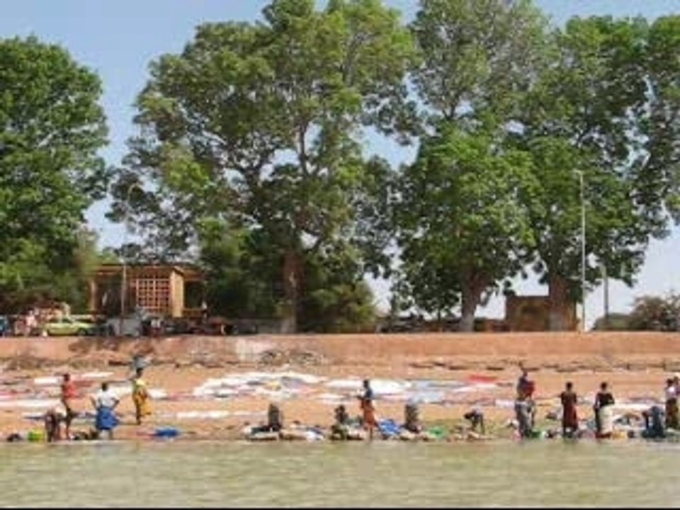 Sur le fleuve Niger