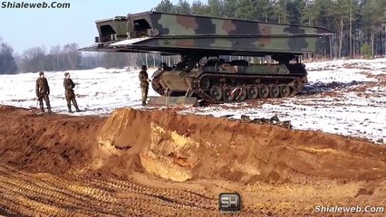 SORPRENDENTES PUENTES PORTATILES MILITARES COMPILADO DE DIFERENTES DISPOSITIVOS PARA TRANSPORTES DE USO MILITAR BELICO