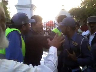 traffic wardon slaped  a senior citizen