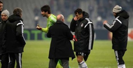 Taraftarın Islıkladığı Tolga Zengin, Maçtan Sonra Duvarları Tekmeledi