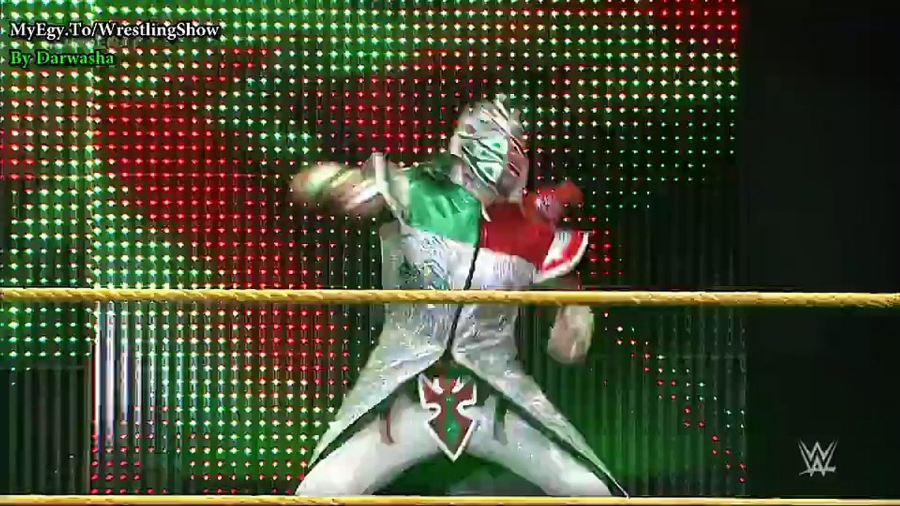 مترجم عرض ان اكس تي wwe4new