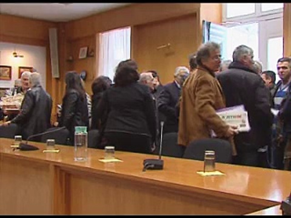 Άδραξαν την ευκαιρία οι Δήμαρχοι από την παρουσία Τσιρώνη στη Λιβαδειά