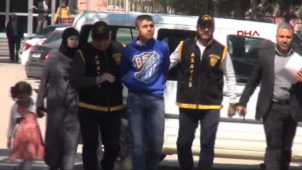 Adana'da Garsonu Döverek Gasp Eden Şüpheli Tutuklandı