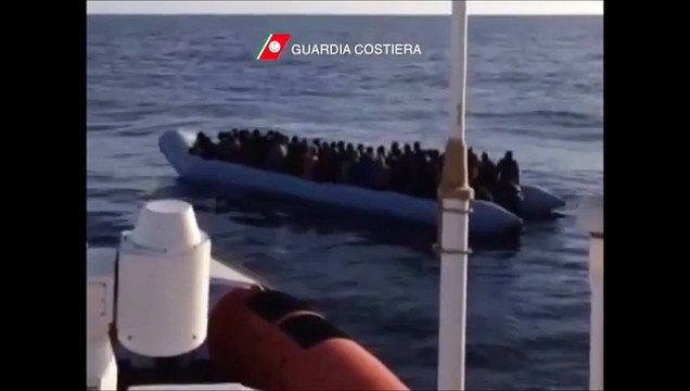 Immigrazione - soccorse 398 persone a largo delle coste libiche