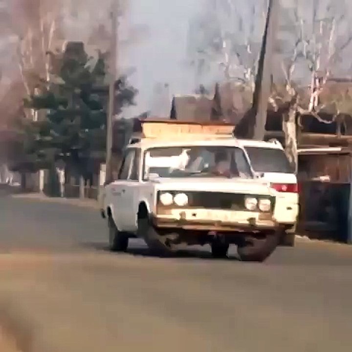 Dancing car