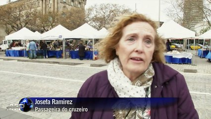 Navio de turistas mortos na Tunísia chega à Espanha